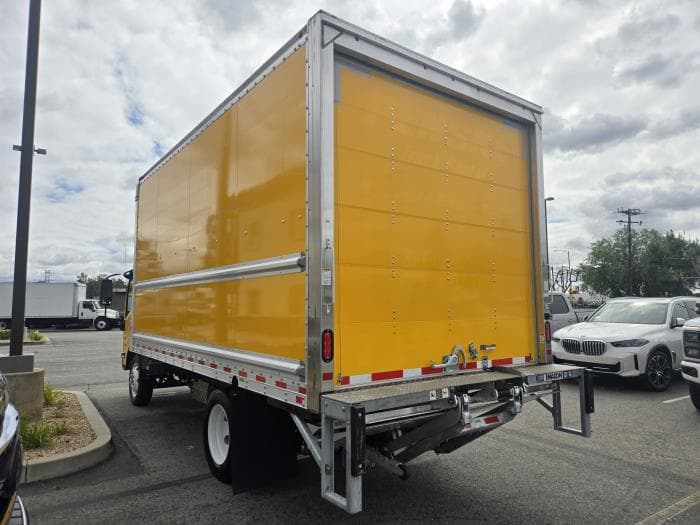 2021 Isuzu NPR — photo 7