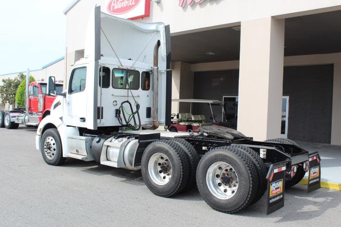 2022 Peterbilt 579 — photo 5