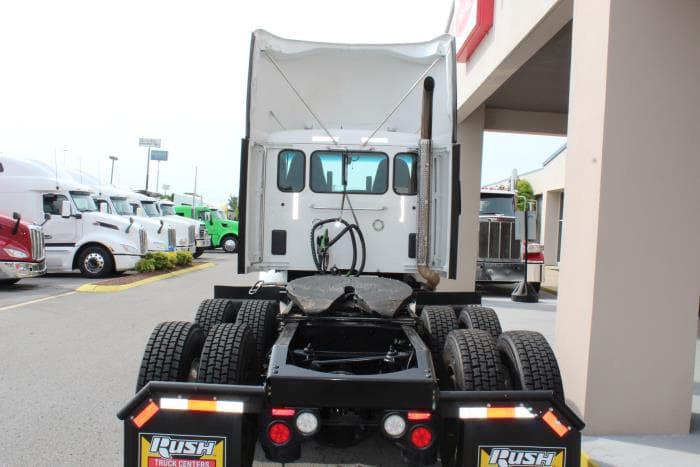 2022 Peterbilt 579 — photo 6