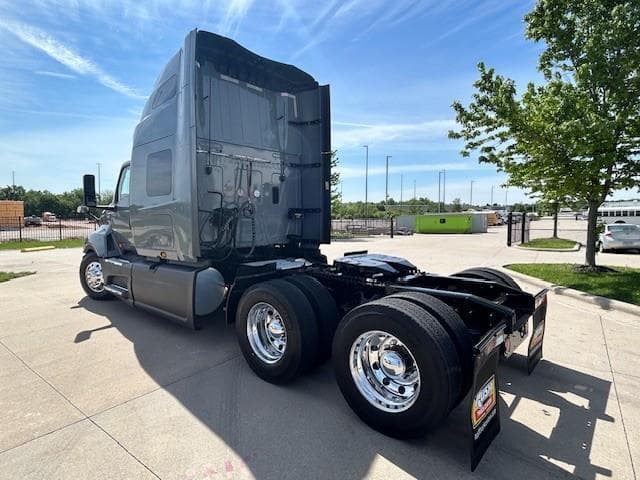 2024 International LT — photo 4