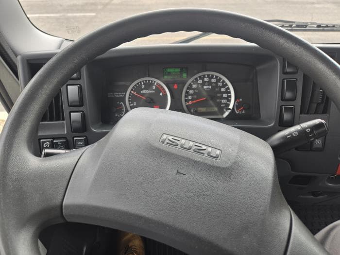 2019 Isuzu NQR — photo 3