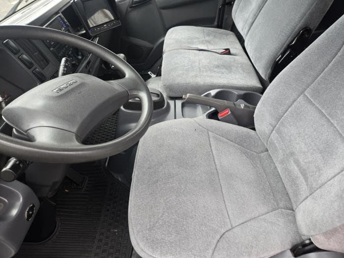 2019 Isuzu NQR — photo 5
