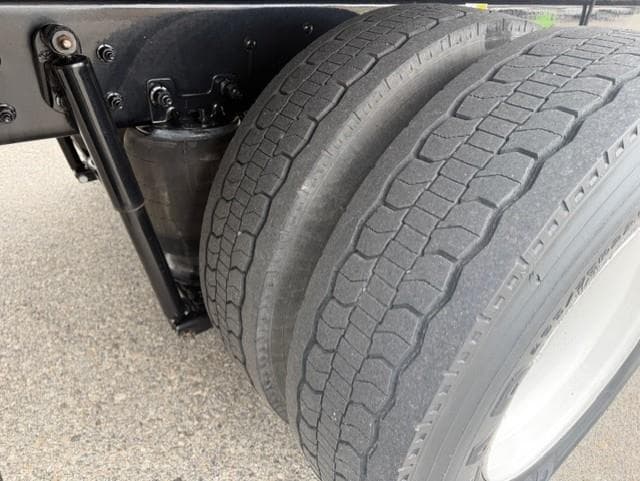 2022 Kenworth T270 — photo 12