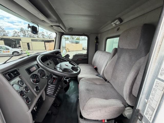 2022 Kenworth T270 — photo 10