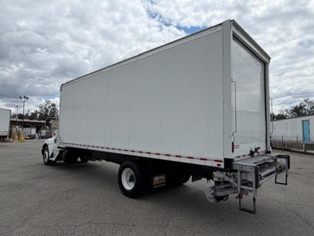 2022 Kenworth T270 — photo 5