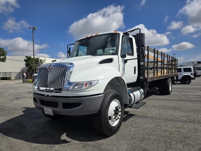 2019 International 4300 — photo 2