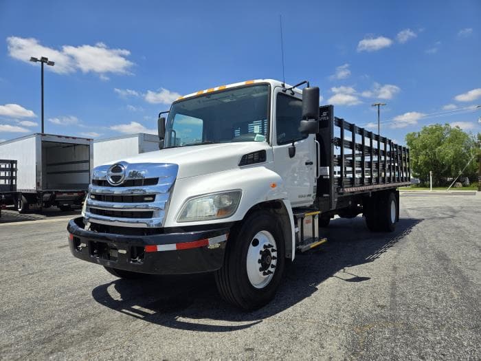 2019 Hino 268 — photo 3