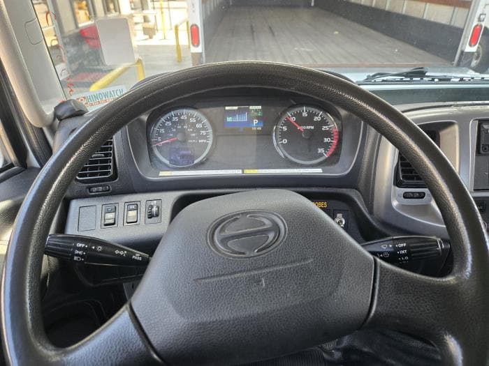 2019 Hino 268 — photo 11