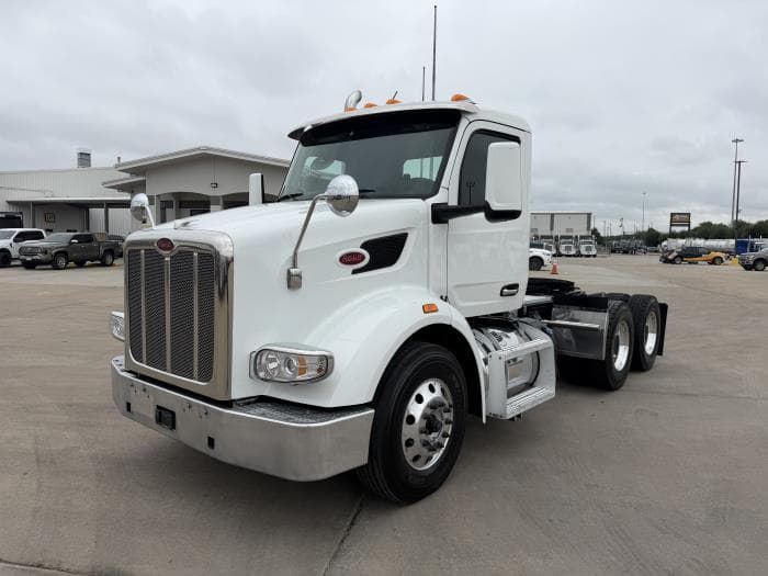 2023 Peterbilt 567 — photo 2