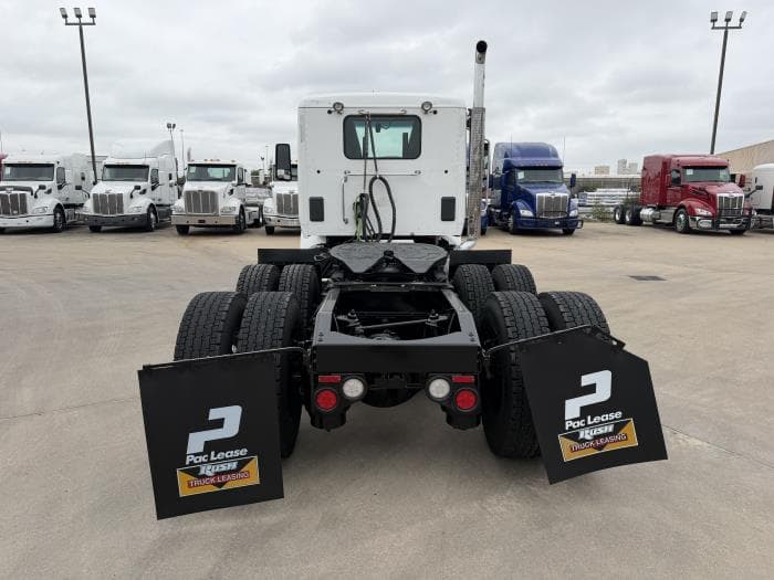 2023 Peterbilt 567 — photo 5