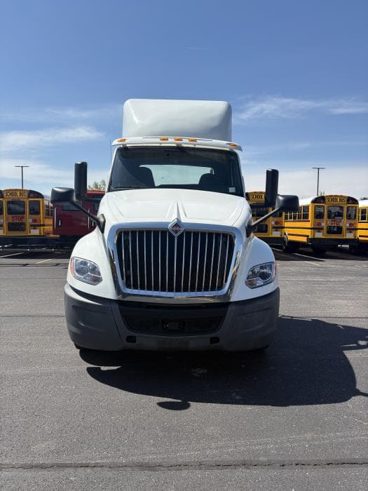 2019 International LT — photo 5