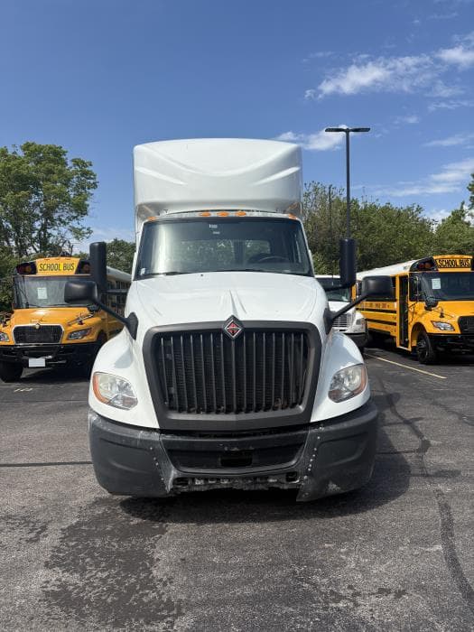 2018 International LT — photo 3