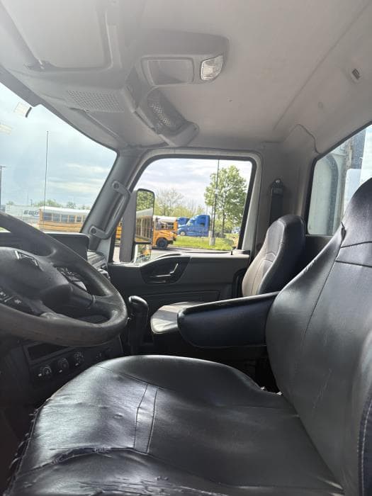 2018 International LT — photo 6