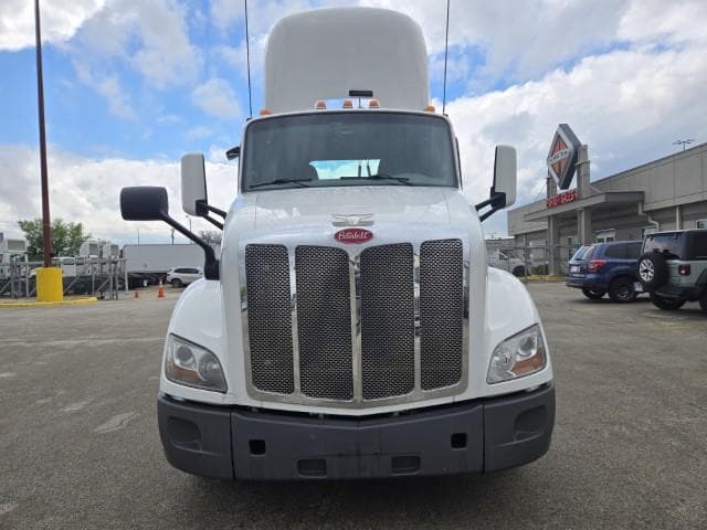 2018 Peterbilt 579 — photo 3