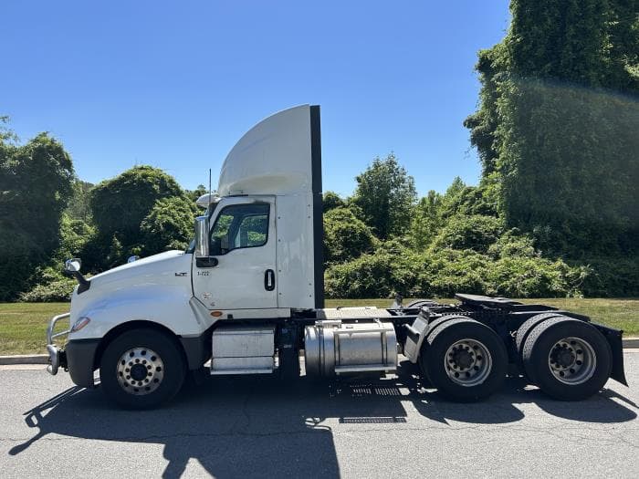 2024 International LT — photo 7