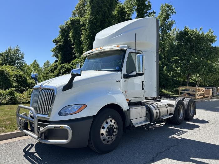 2024 International LT — photo 4