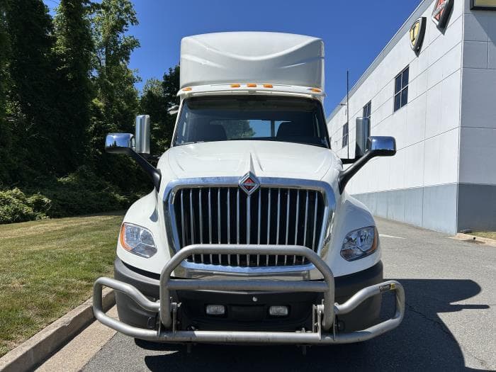 2024 International LT — photo 3