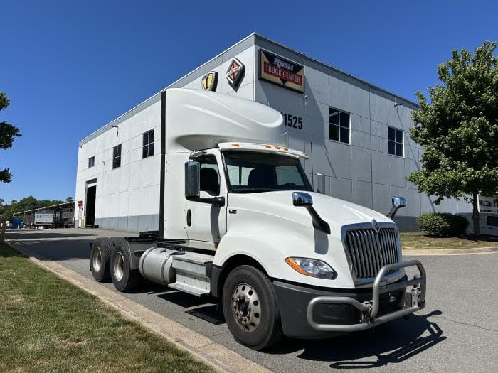 2024 International LT — photo 2