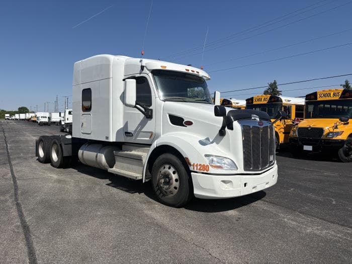 2022 Peterbilt 579 — photo 4