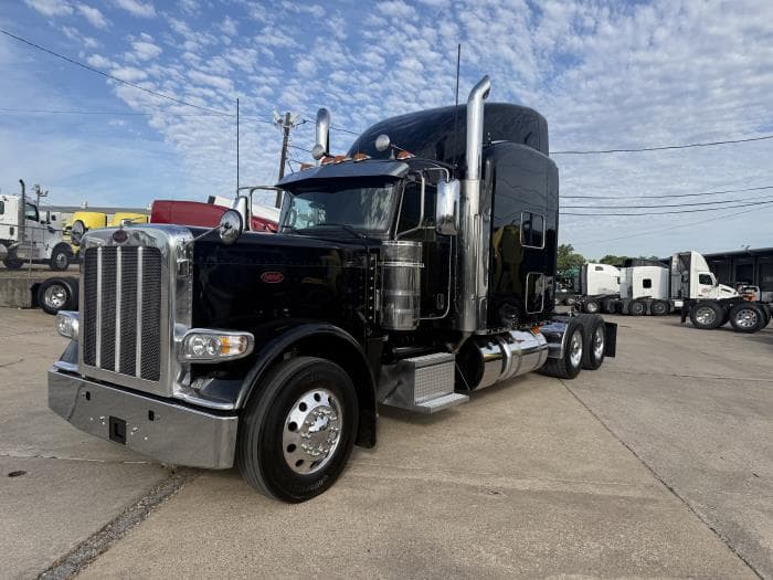 2022 Peterbilt 389 — photo 7