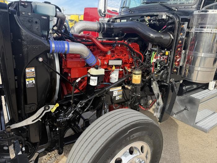 2022 Peterbilt 389 — photo 39