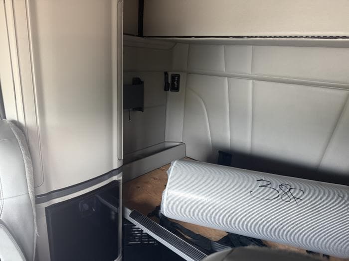 2022 Peterbilt 579 — photo 12