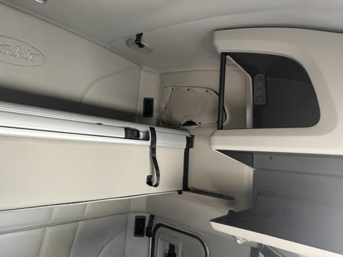 2022 Peterbilt 579 — photo 13