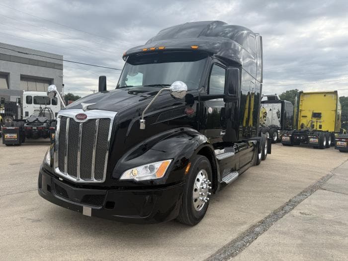 2022 Peterbilt 579 — photo 19