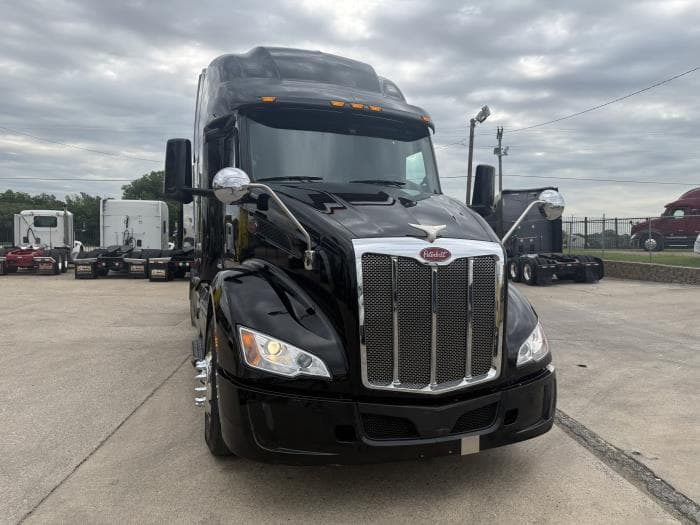 2022 Peterbilt 579 — photo 22
