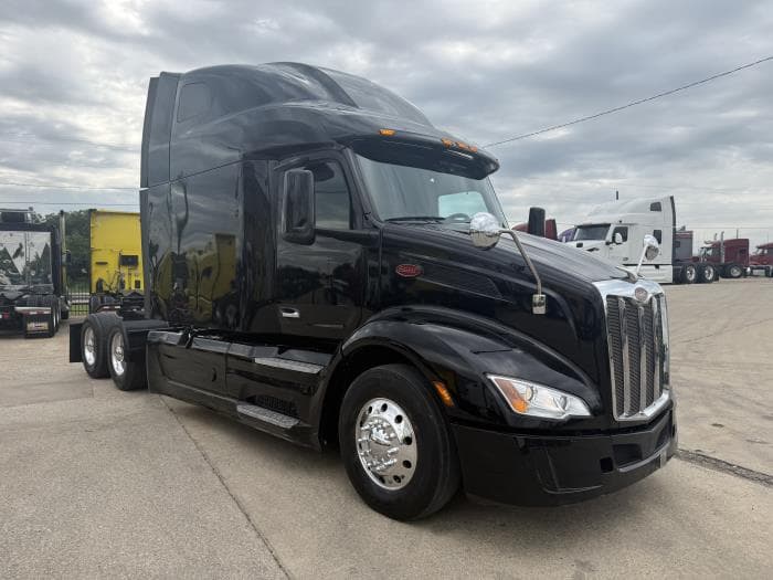 2022 Peterbilt 579 — photo 24