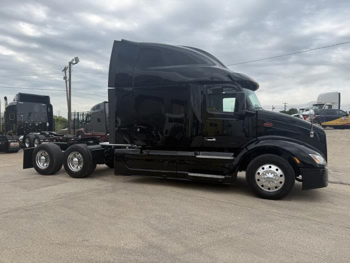 2022 Peterbilt 579 — photo 26