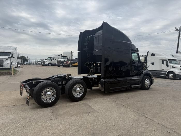 2022 Peterbilt 579 — photo 31
