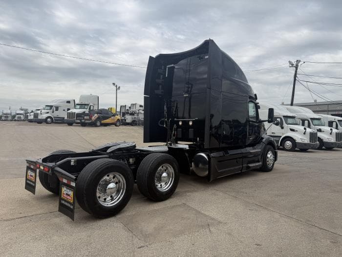 2022 Peterbilt 579 — photo 5