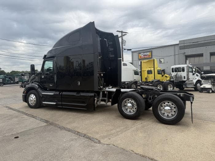 2022 Peterbilt 579 — photo 39