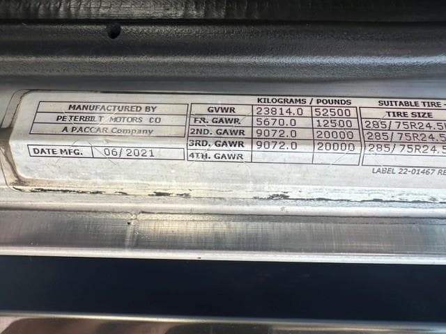 2022 Peterbilt 389 — photo 9