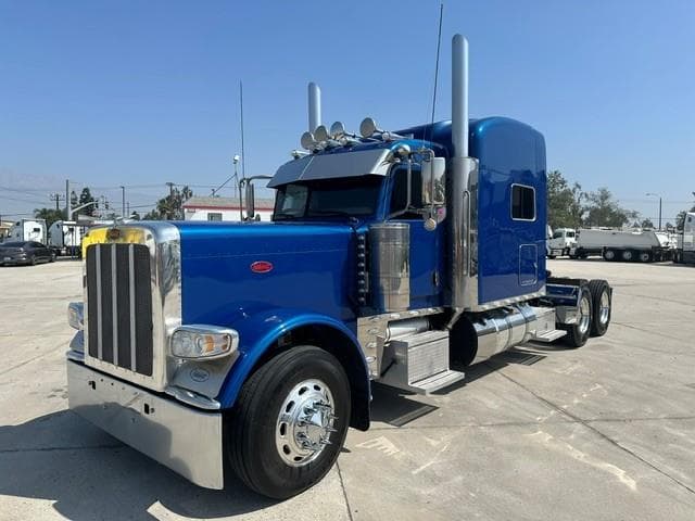 2022 Peterbilt 389 — photo 11
