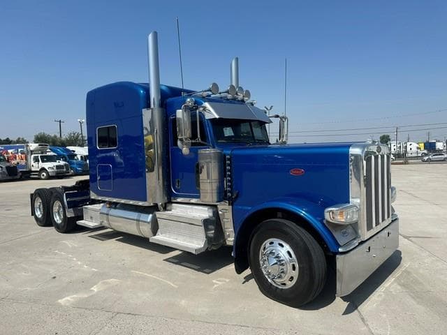 2022 Peterbilt 389 — photo 14