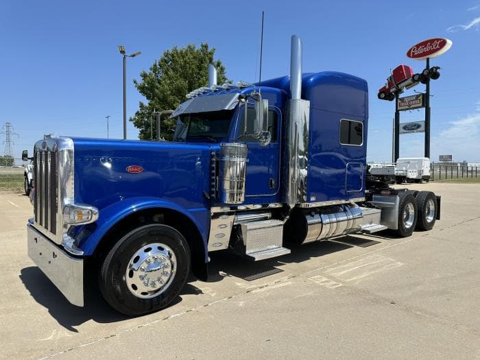 2024 Peterbilt 389 — photo 2