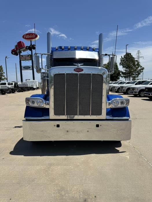 2024 Peterbilt 389 — photo 4