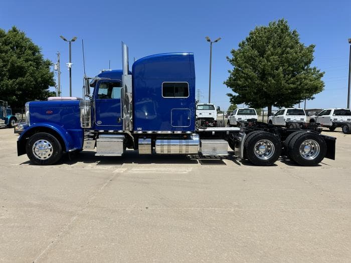 2024 Peterbilt 389 — photo 7