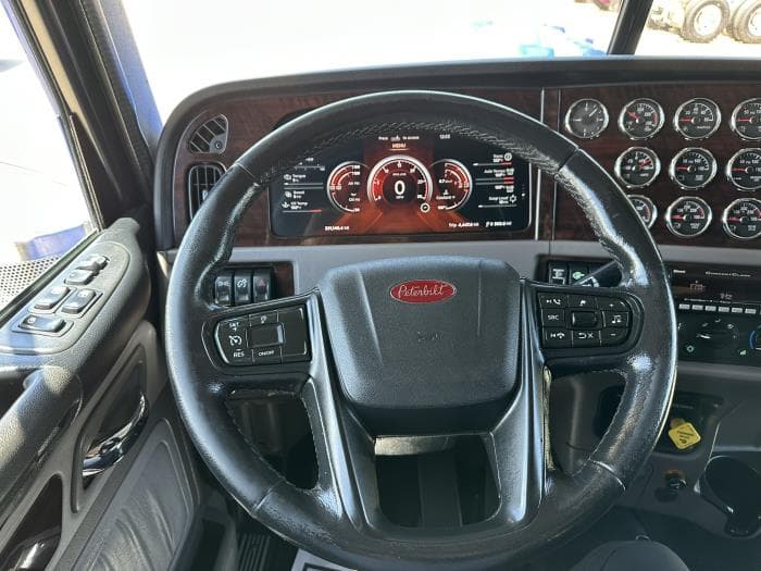 2024 Peterbilt 389 — photo 9