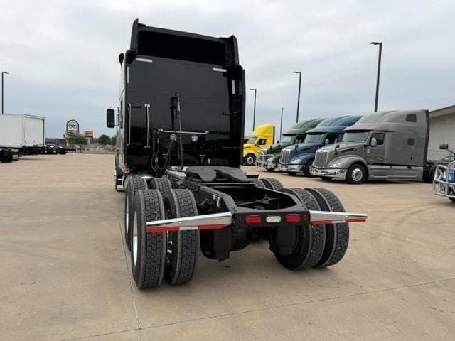 2022 Peterbilt 389 — photo 6
