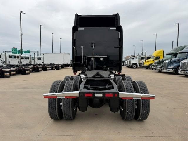 2022 Peterbilt 389 — photo 7