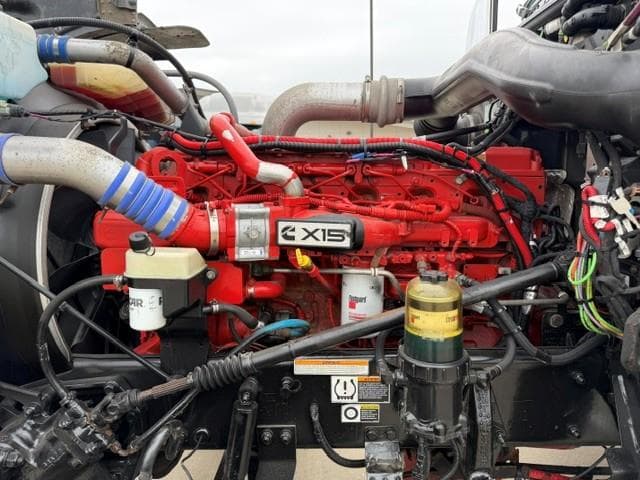 2022 Peterbilt 389 — photo 13