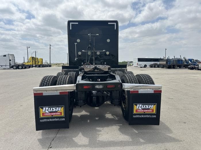 2020 Peterbilt 389 — photo 7