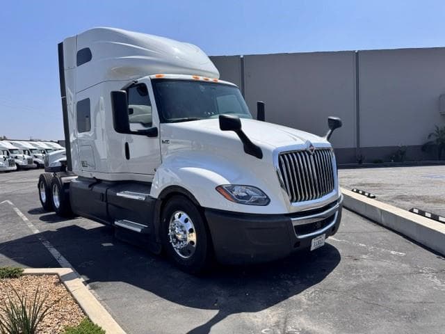 2024 International LT — photo 4