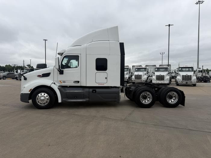 2020 Peterbilt 579 — photo 3