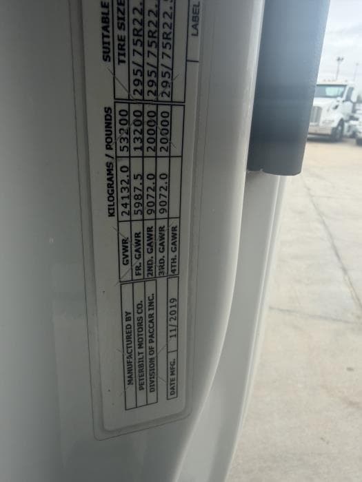 2020 Peterbilt 579 — photo 27