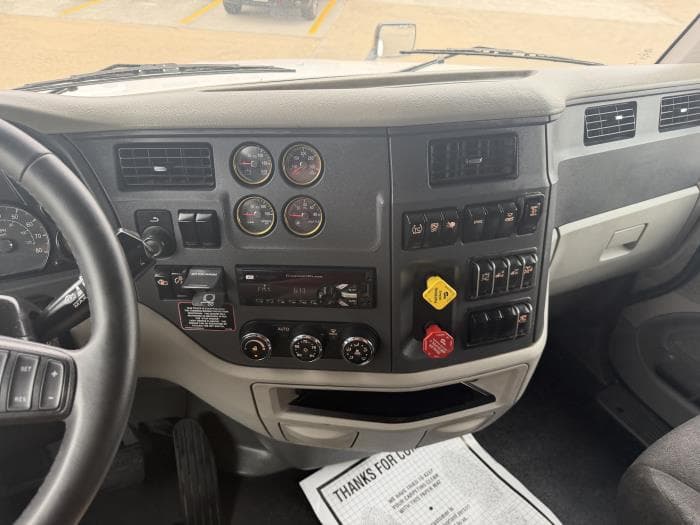2020 Peterbilt 579 — photo 34