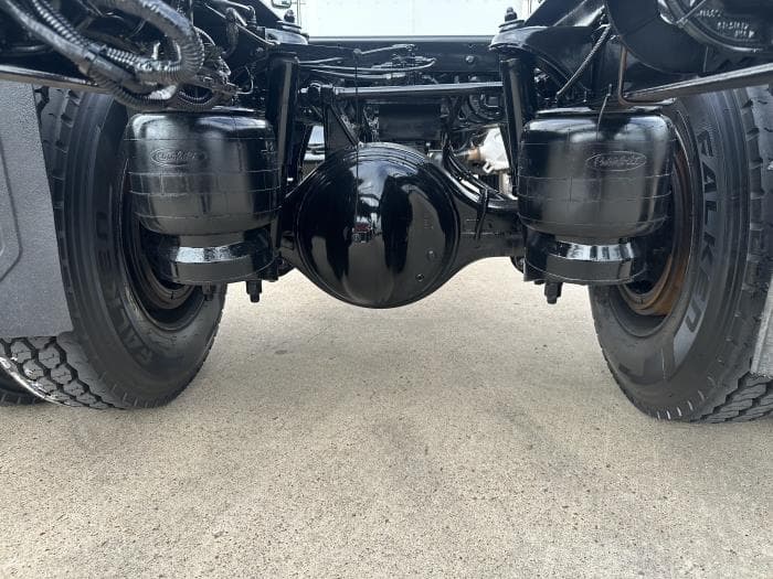 2020 Peterbilt 337 — photo 20